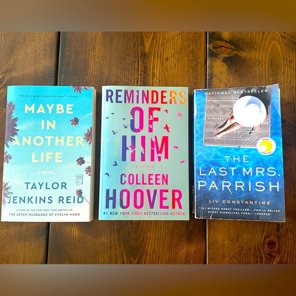 Book Bundle (3) - Colleen Hoover, Taylor Jenkins Reid & Liv Constantine